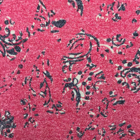 LuLaRoe classic T - Picture 3 of 4